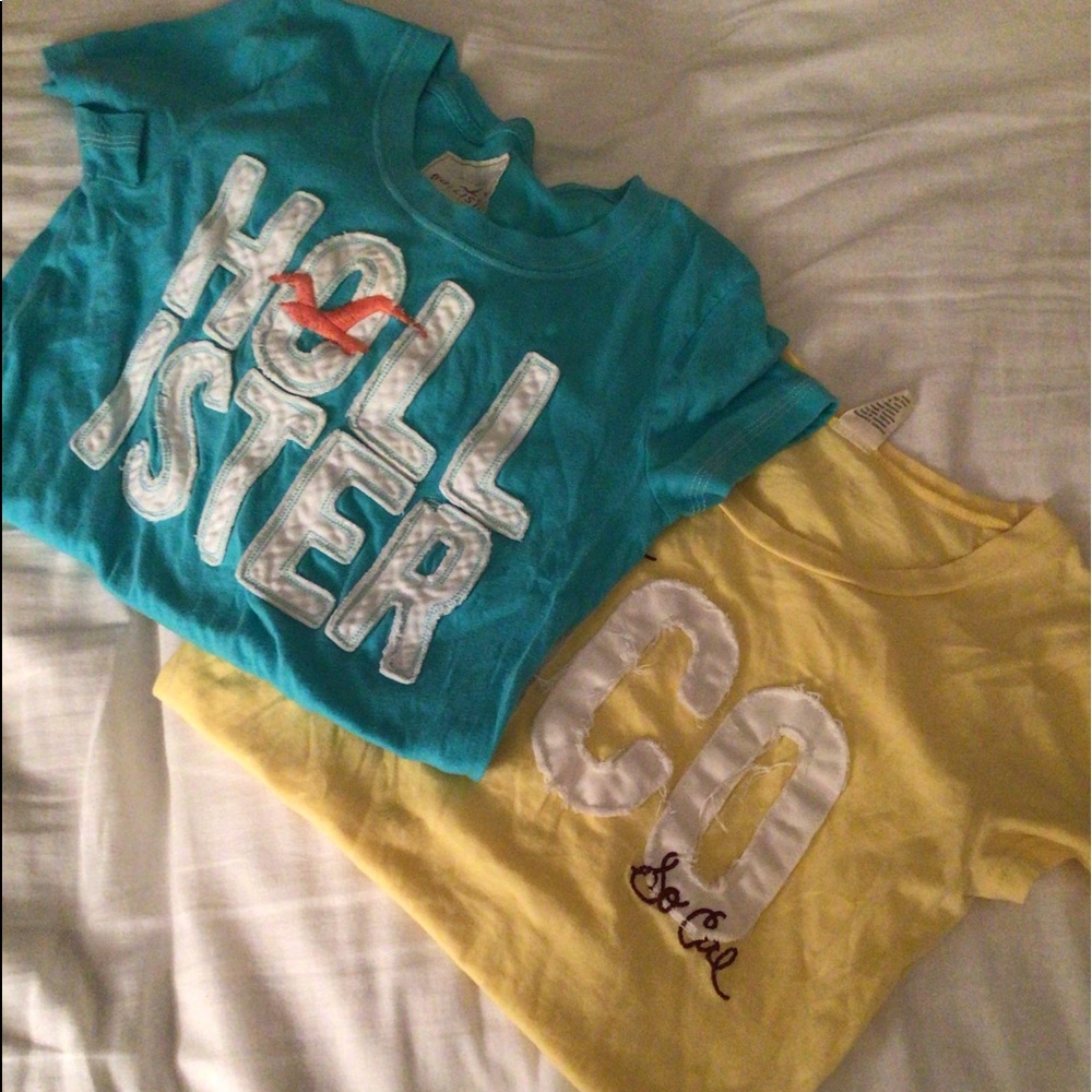 Lot of 2 Hollister Tshirts
